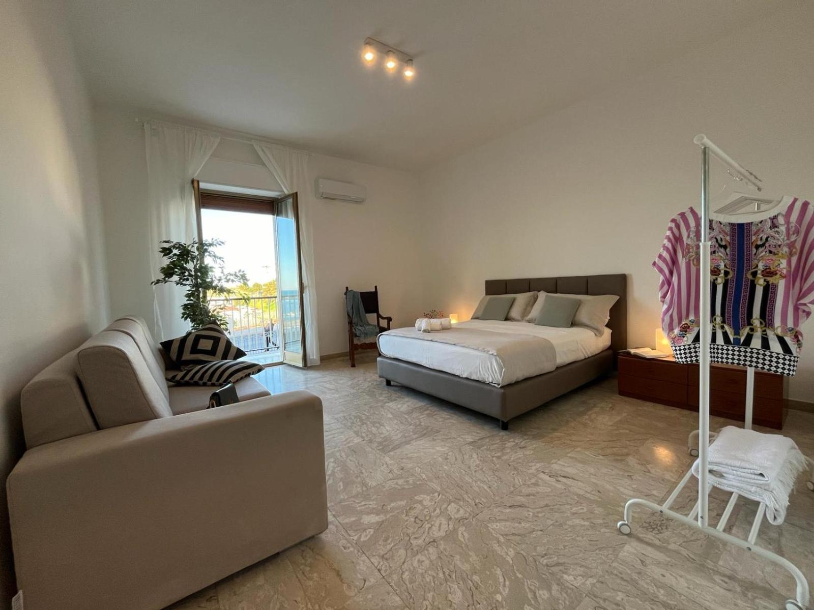 Casa Roberta With Balcony And Sea View Apartment Vieste Ngoại thất bức ảnh