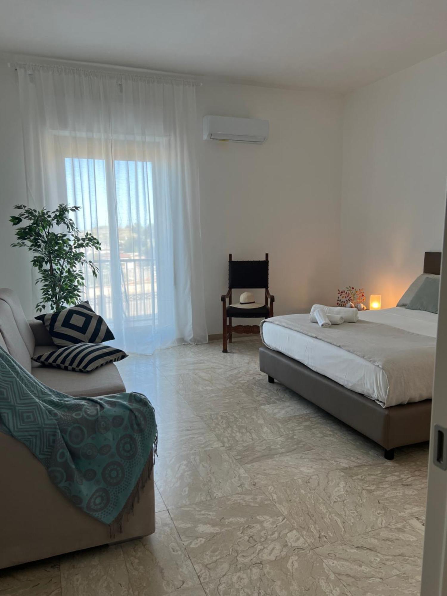 Casa Roberta With Balcony And Sea View Apartment Vieste Ngoại thất bức ảnh