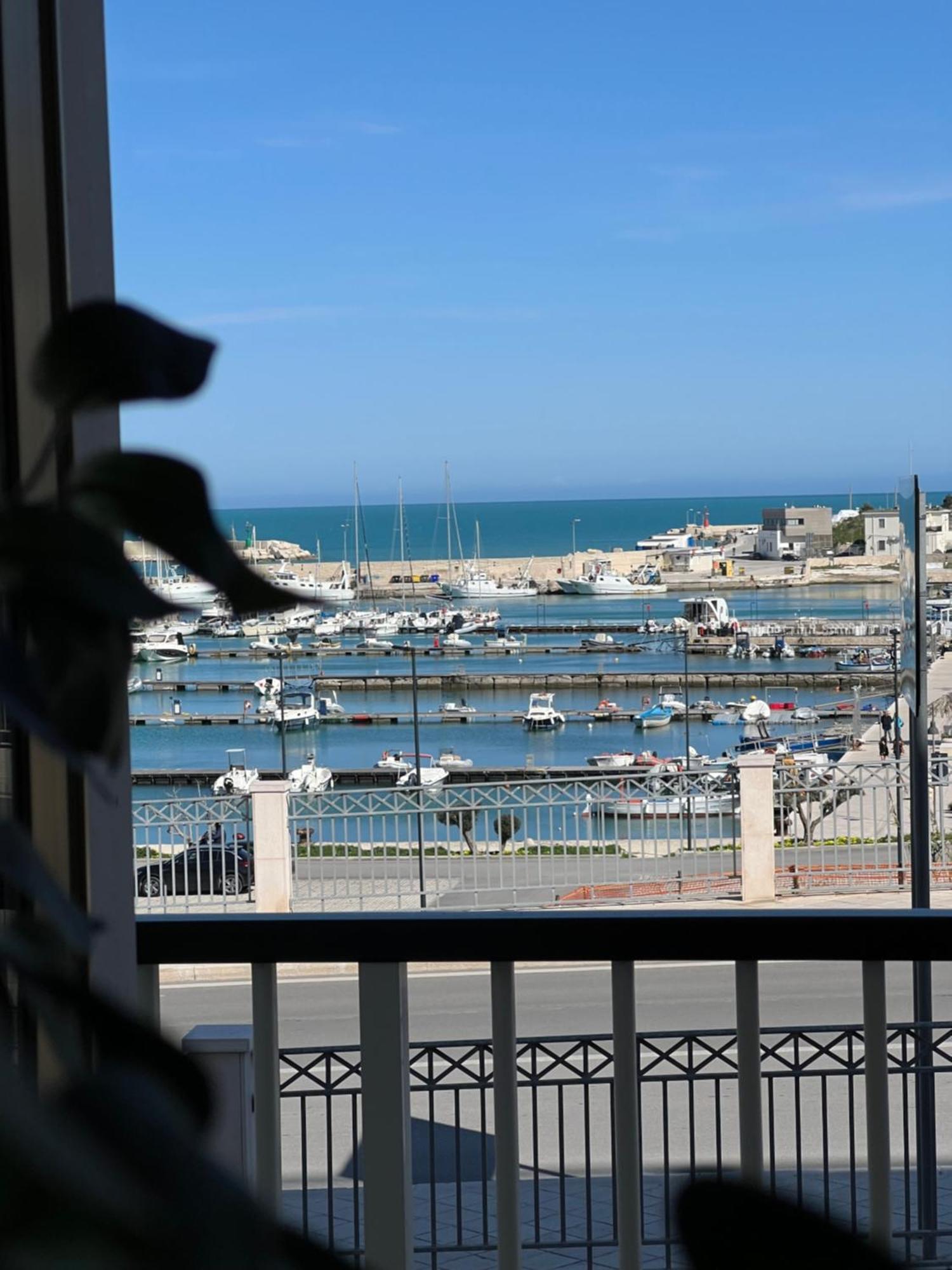 Casa Roberta With Balcony And Sea View Apartment Vieste Ngoại thất bức ảnh